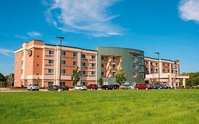 Courtyard by Marriott Milwaukee Airport