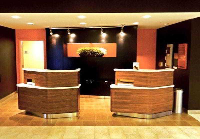 Courtyard Milwaukee Airport Hotel Interior photo